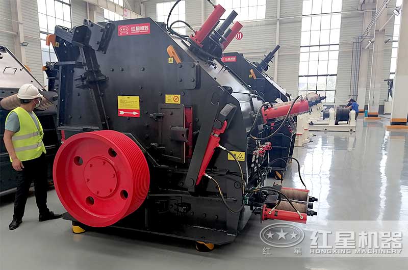 三腔反擊式破碎機 三腔反擊式破碎機