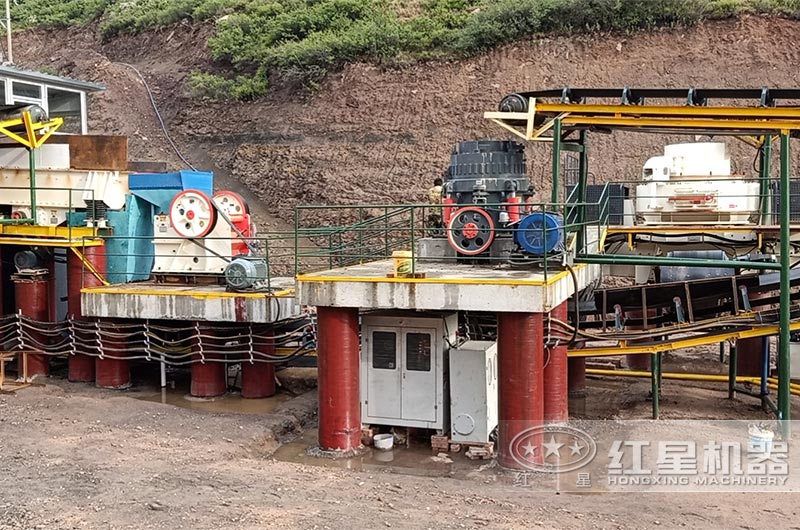 1750液壓圓錐機處理青石現場 1750液壓圓錐機處理青石現場
