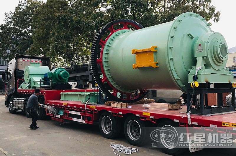 紅星機(jī)器廠家生產(chǎn)的球磨機(jī)發(fā)貨 紅星機(jī)器廠家生產(chǎn)的球磨機(jī)發(fā)貨