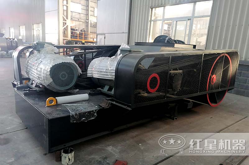 對(duì)輥破碎機(jī)設(shè)備實(shí)拍 對(duì)輥破碎機(jī)設(shè)備實(shí)拍