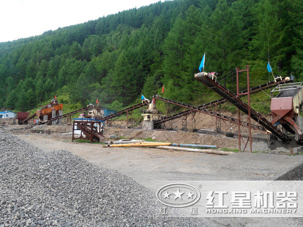 環(huán)保型沖擊式破碎機作業(yè)現場